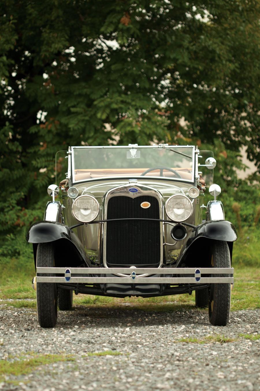  Ford Model A DeLuxe Roadster 1930 года  (фото 8 из 33)